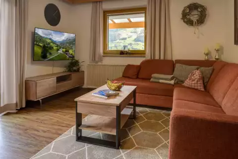 03 Ferienhaus Sonnenhang Dolomiten Wohnraum
