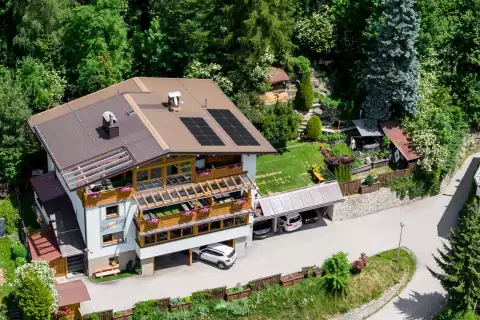 02 Ferienhaus Sonnenhang Hausbild